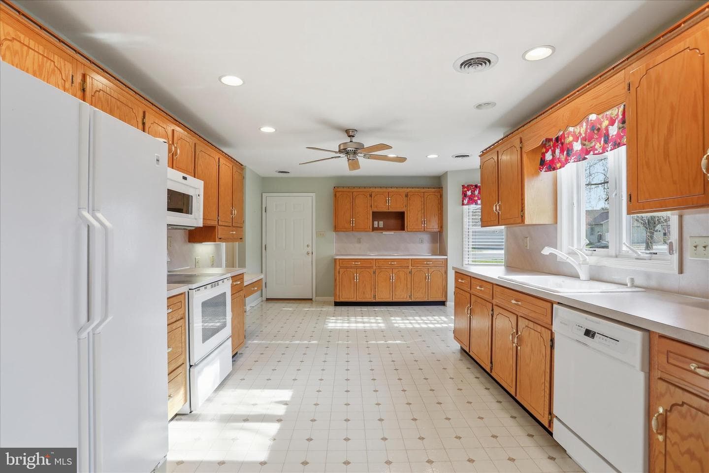 312 Woodvale Drive photo 15