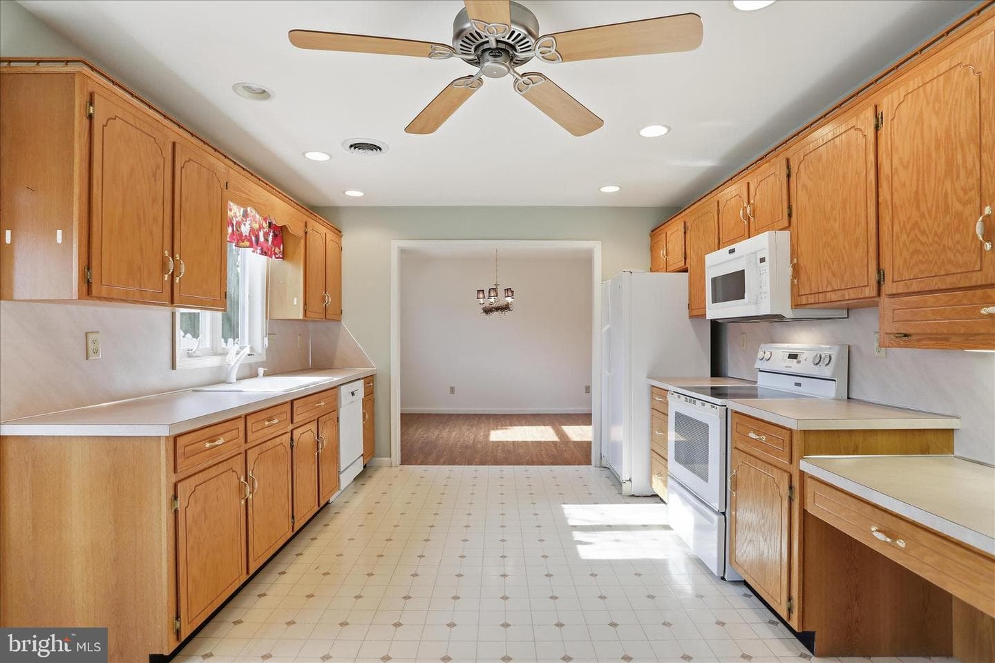 312 Woodvale Drive photo 18