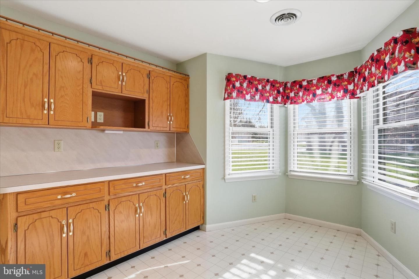 312 Woodvale Drive photo 19
