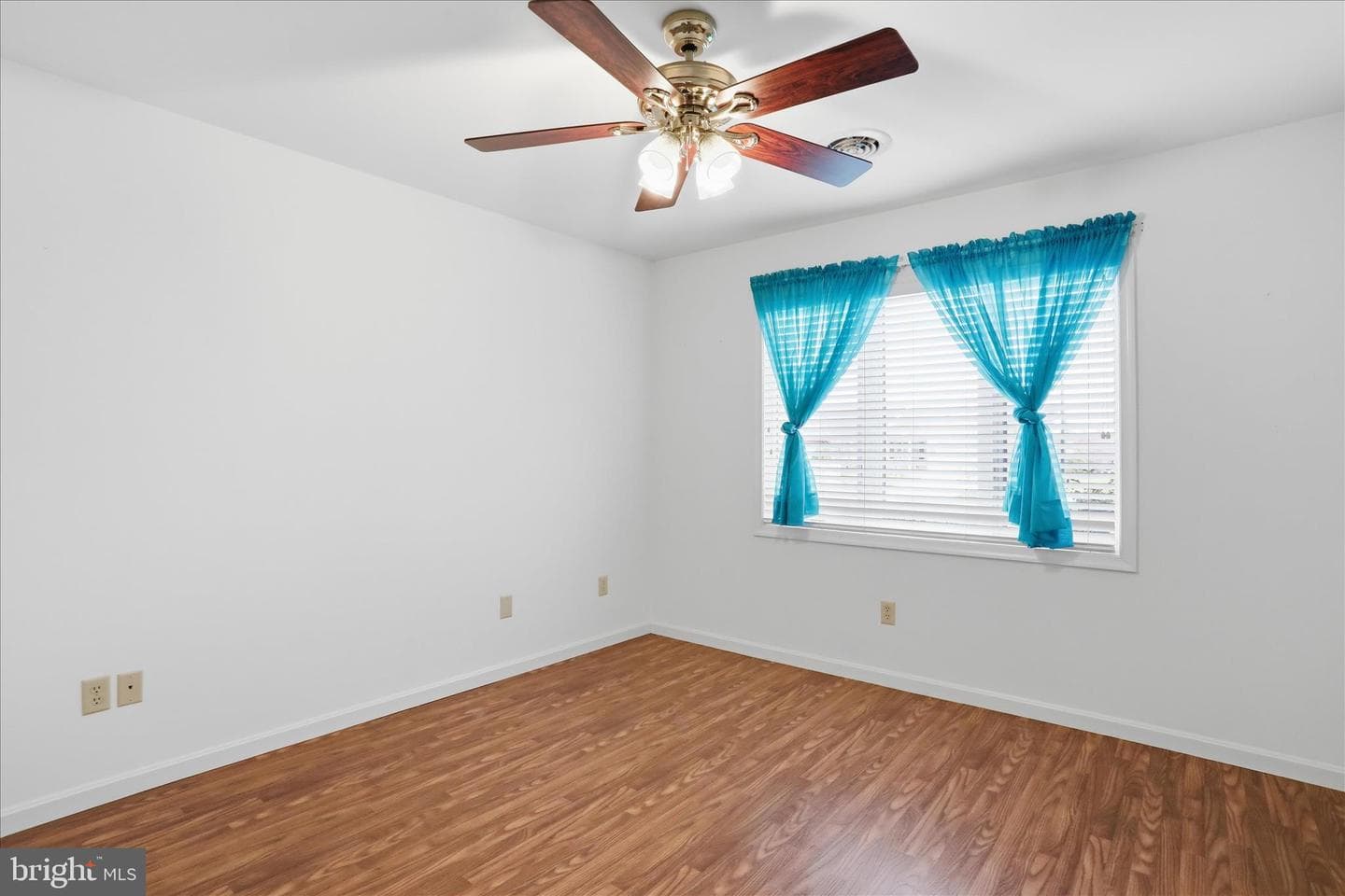 312 Woodvale Drive photo 24