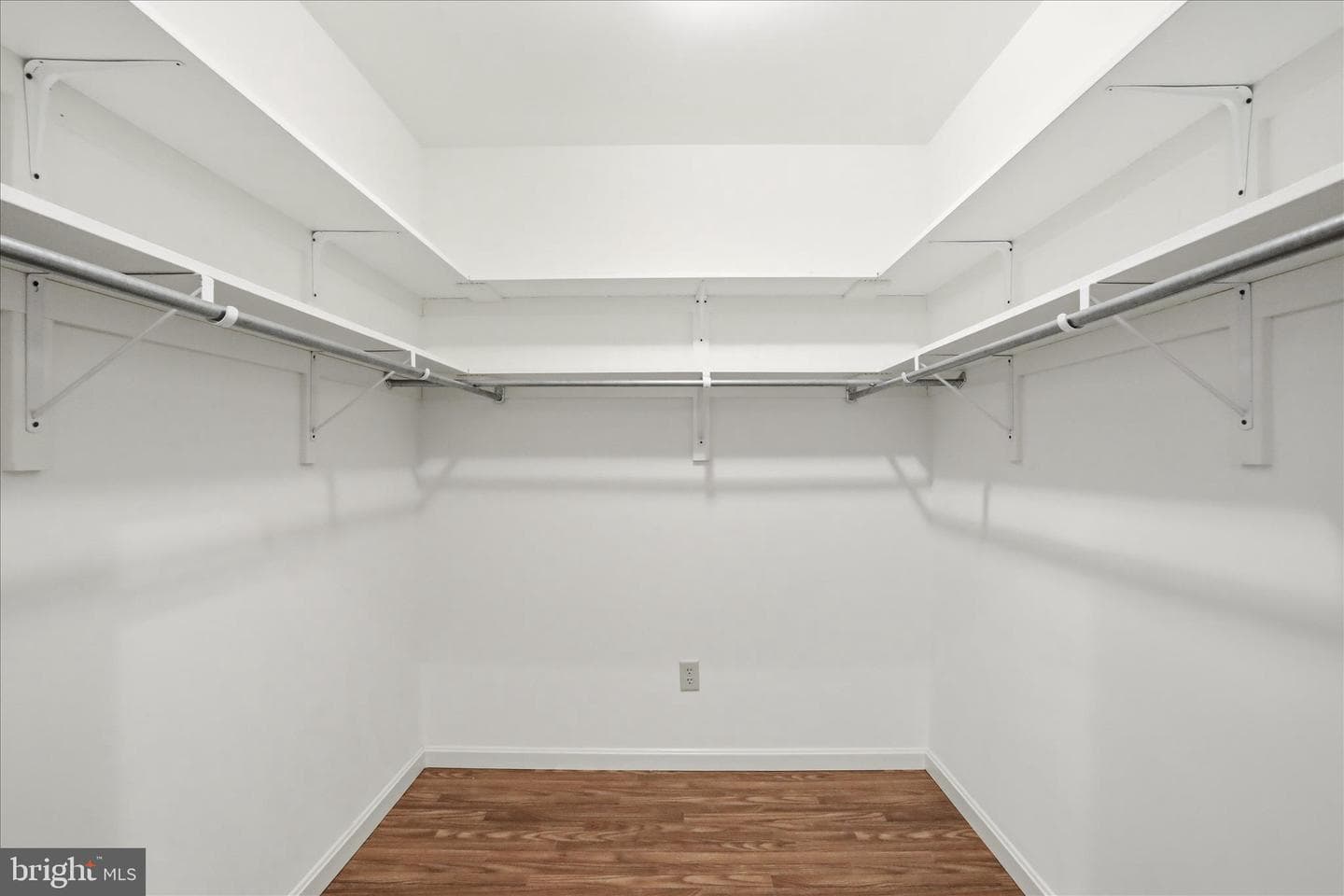 312 Woodvale Drive photo 33