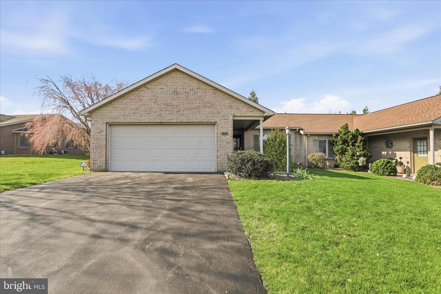 312 Woodvale Drive photo 4
