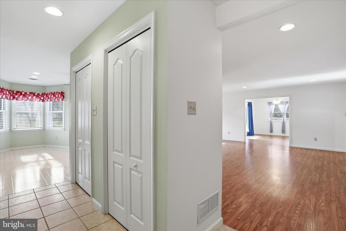 312 Woodvale Drive photo 8