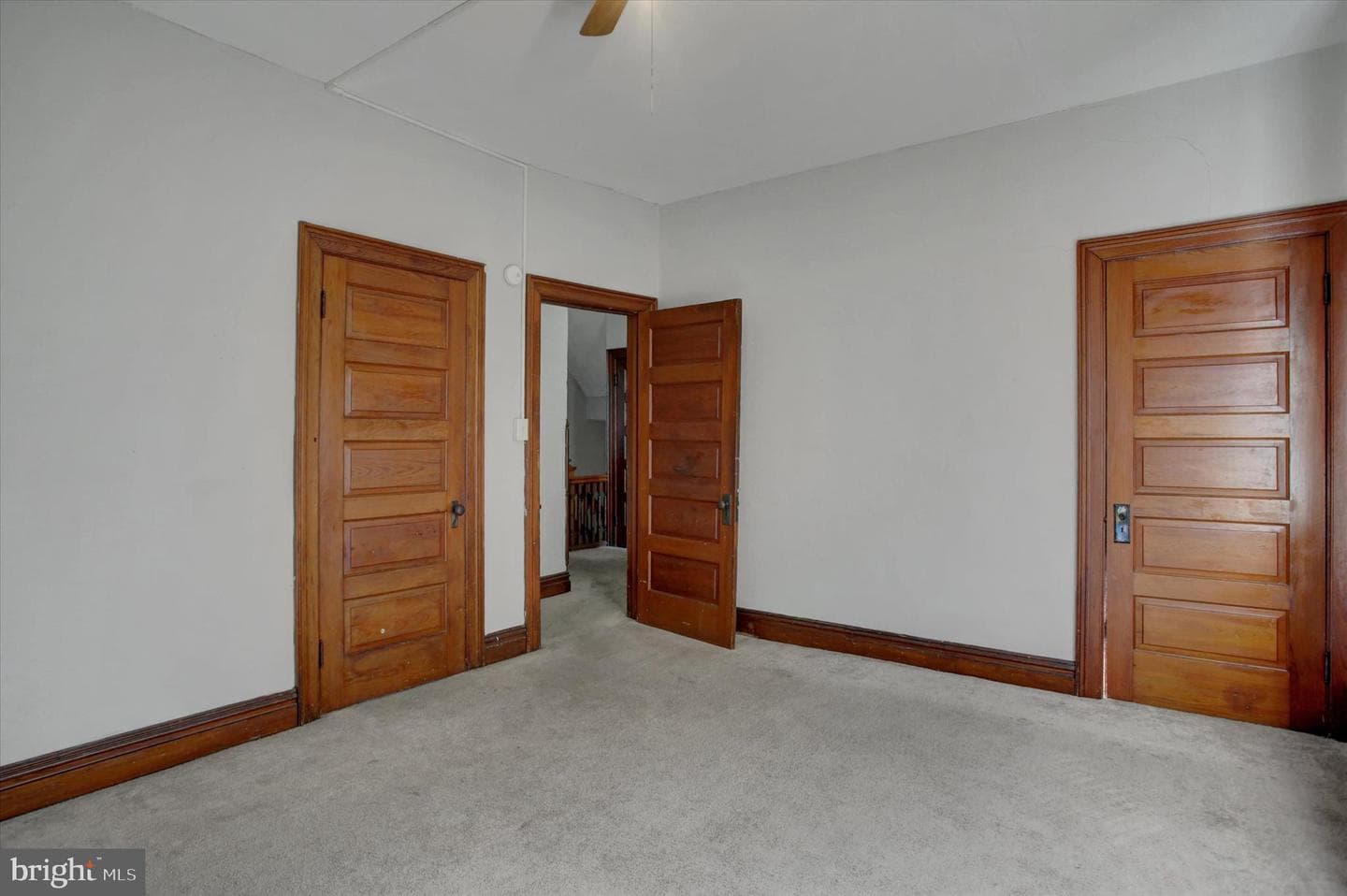 425 Lincoln Way West photo 22