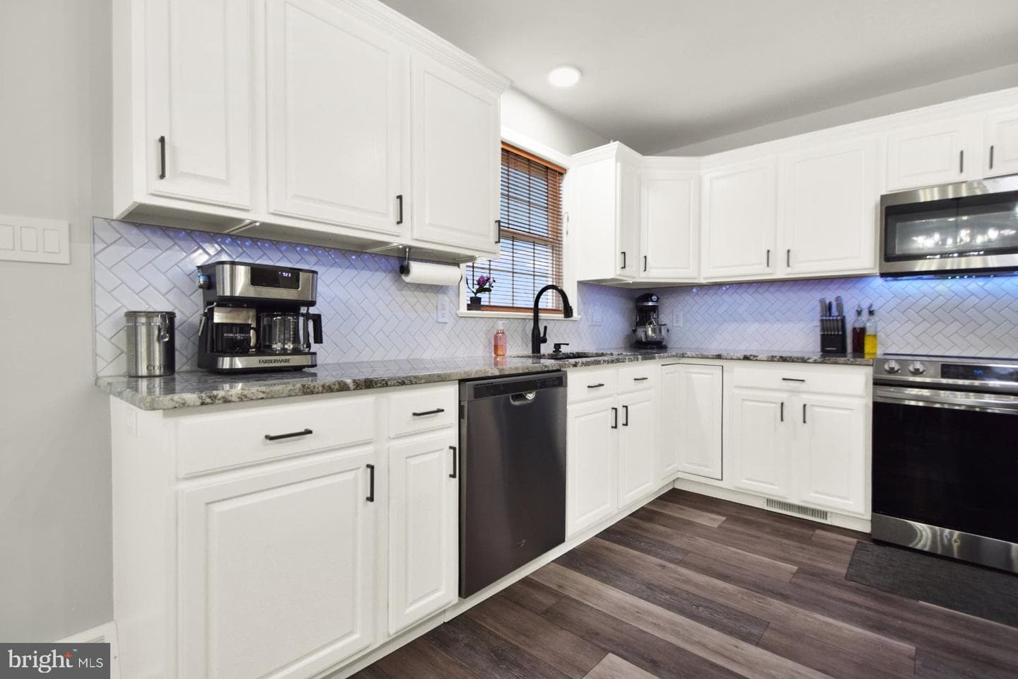 204 Jade Drive photo 9
