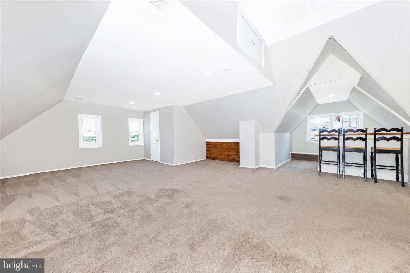 140 N Grant Street photo 34