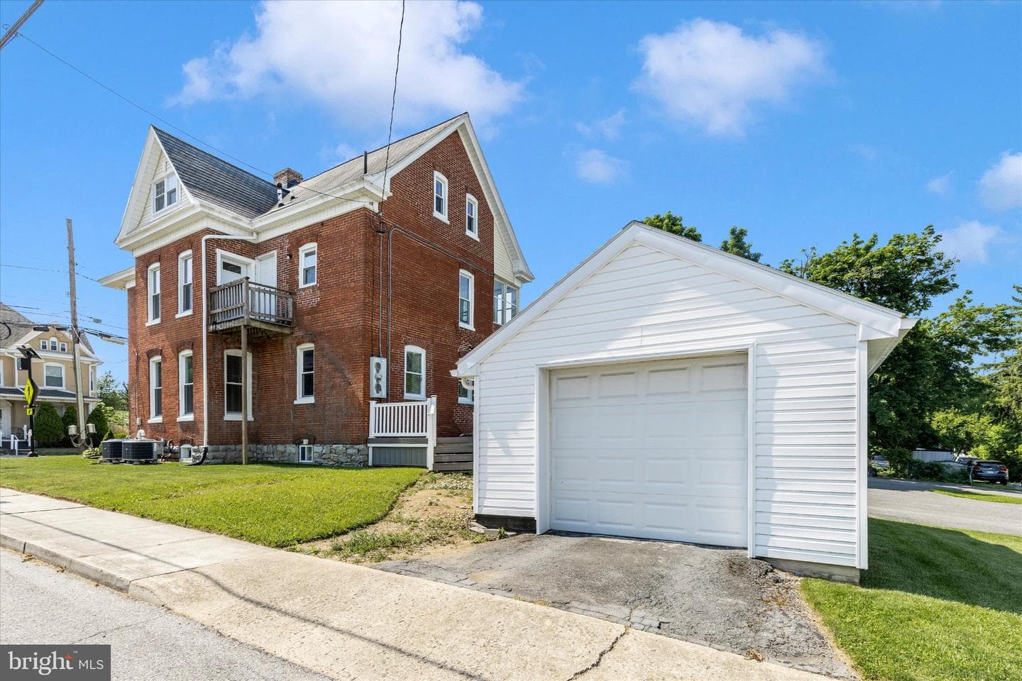 140 N Grant Street photo 38