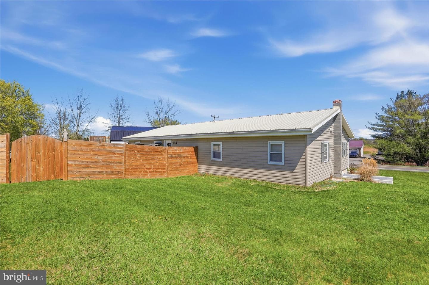690 Williamson Road photo 20