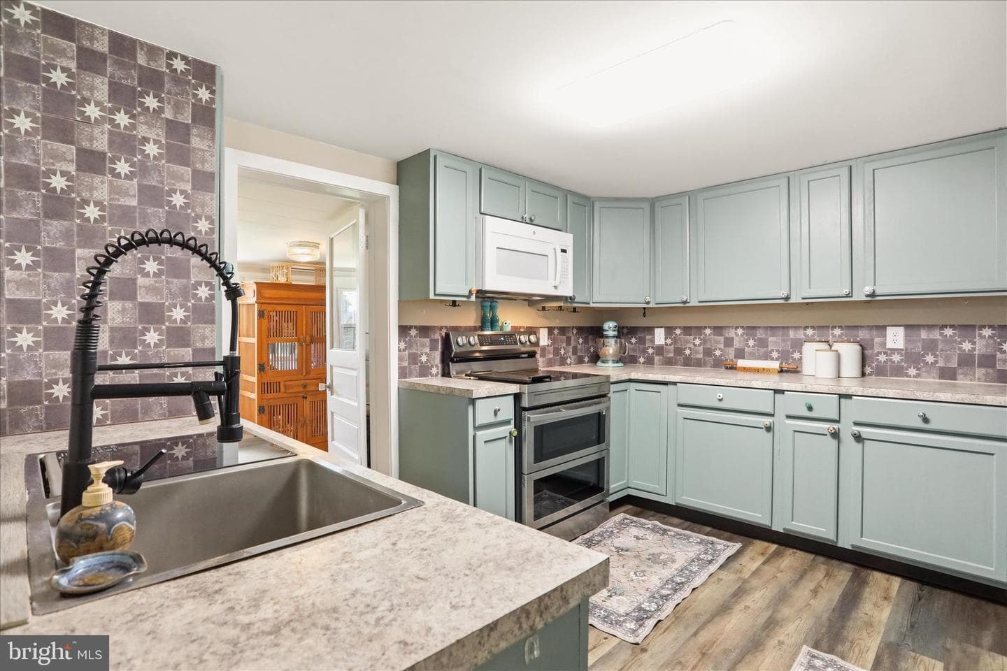 690 Williamson Road photo 27