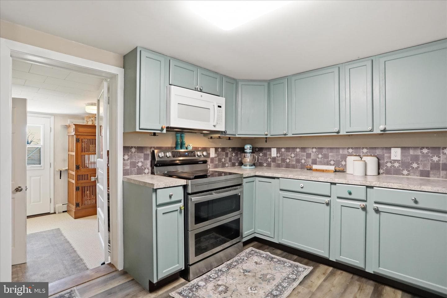 690 Williamson Road photo 28