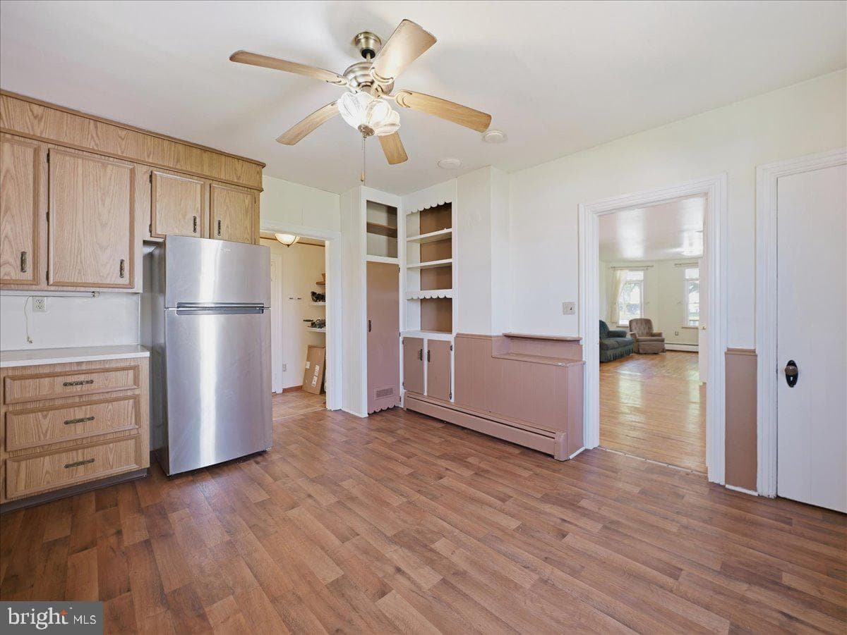 535 Center Street photo 10