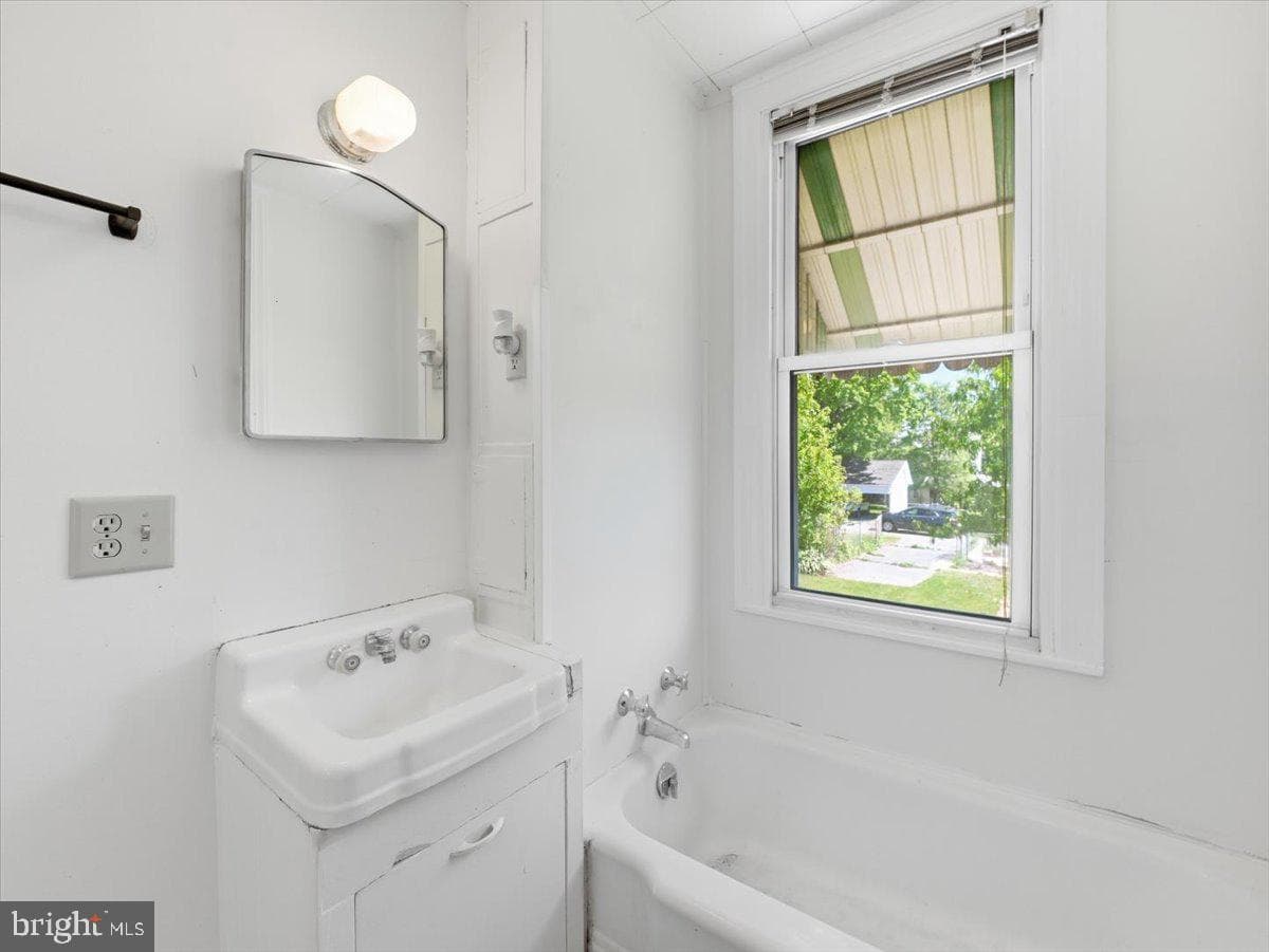535 Center Street photo 12