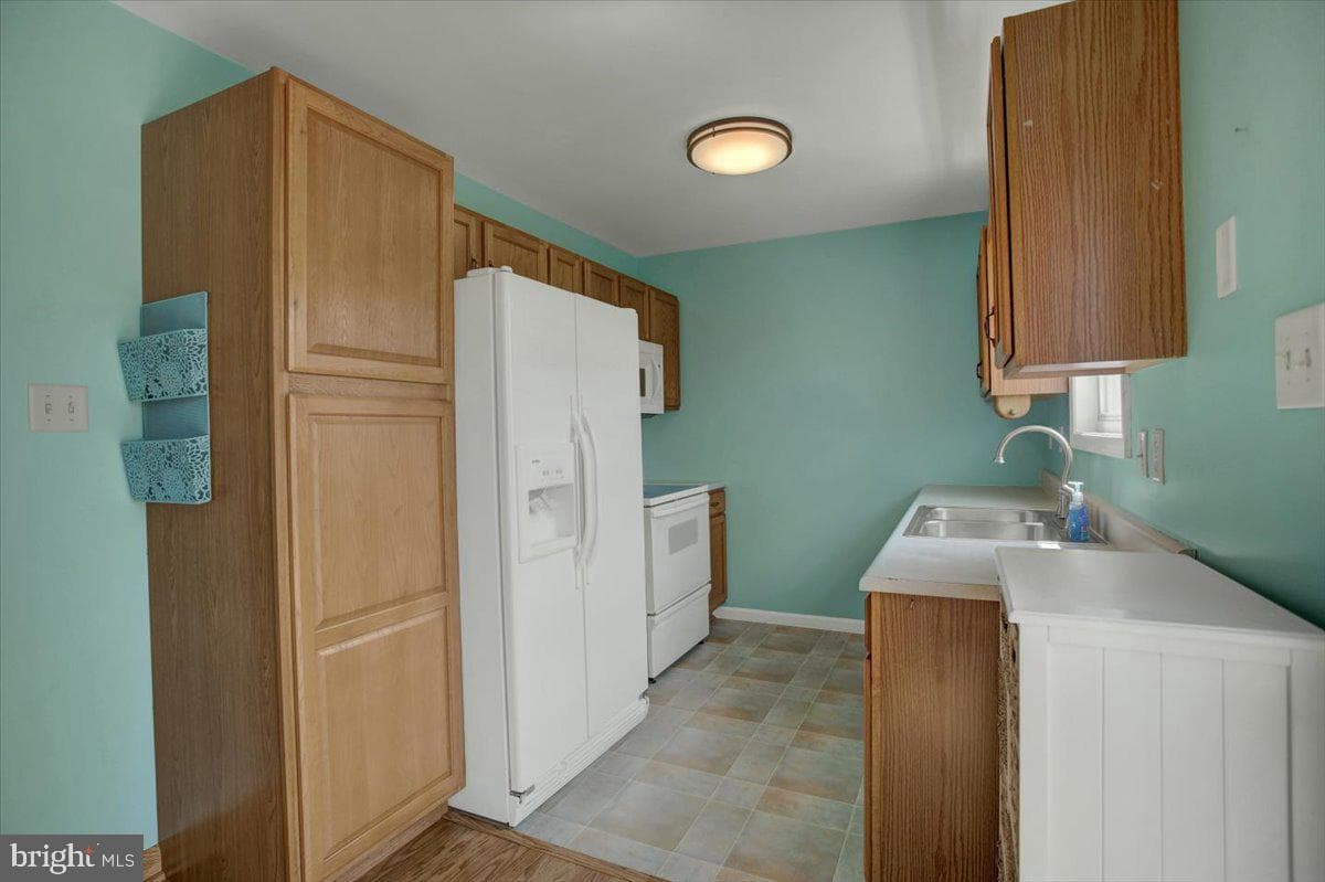 3628 Harold Place photo 14