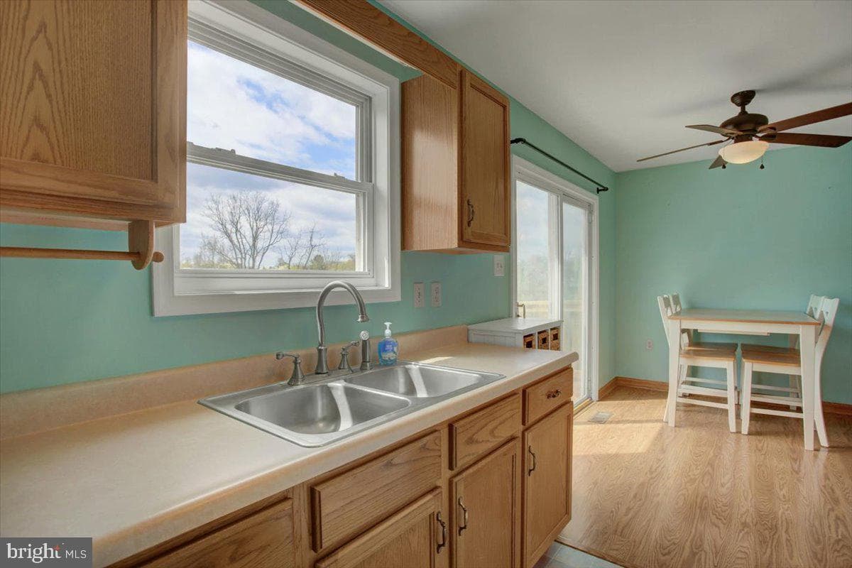 3628 Harold Place photo 15