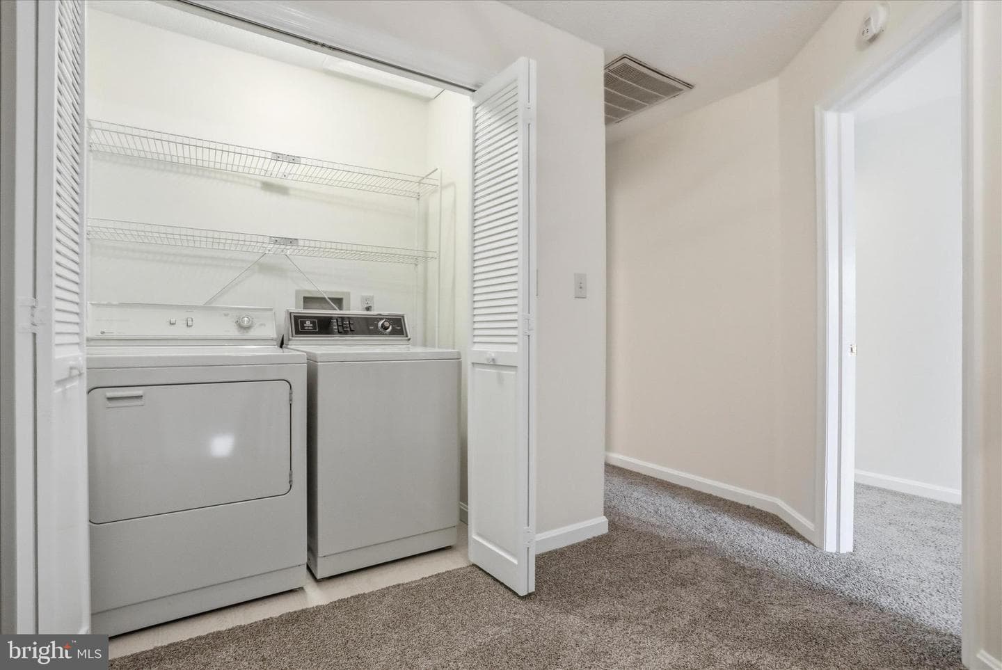 334 Stonegate Court photo 18