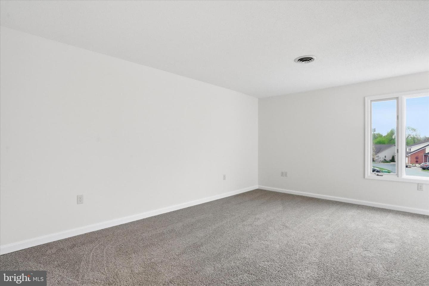 334 Stonegate Court photo 19