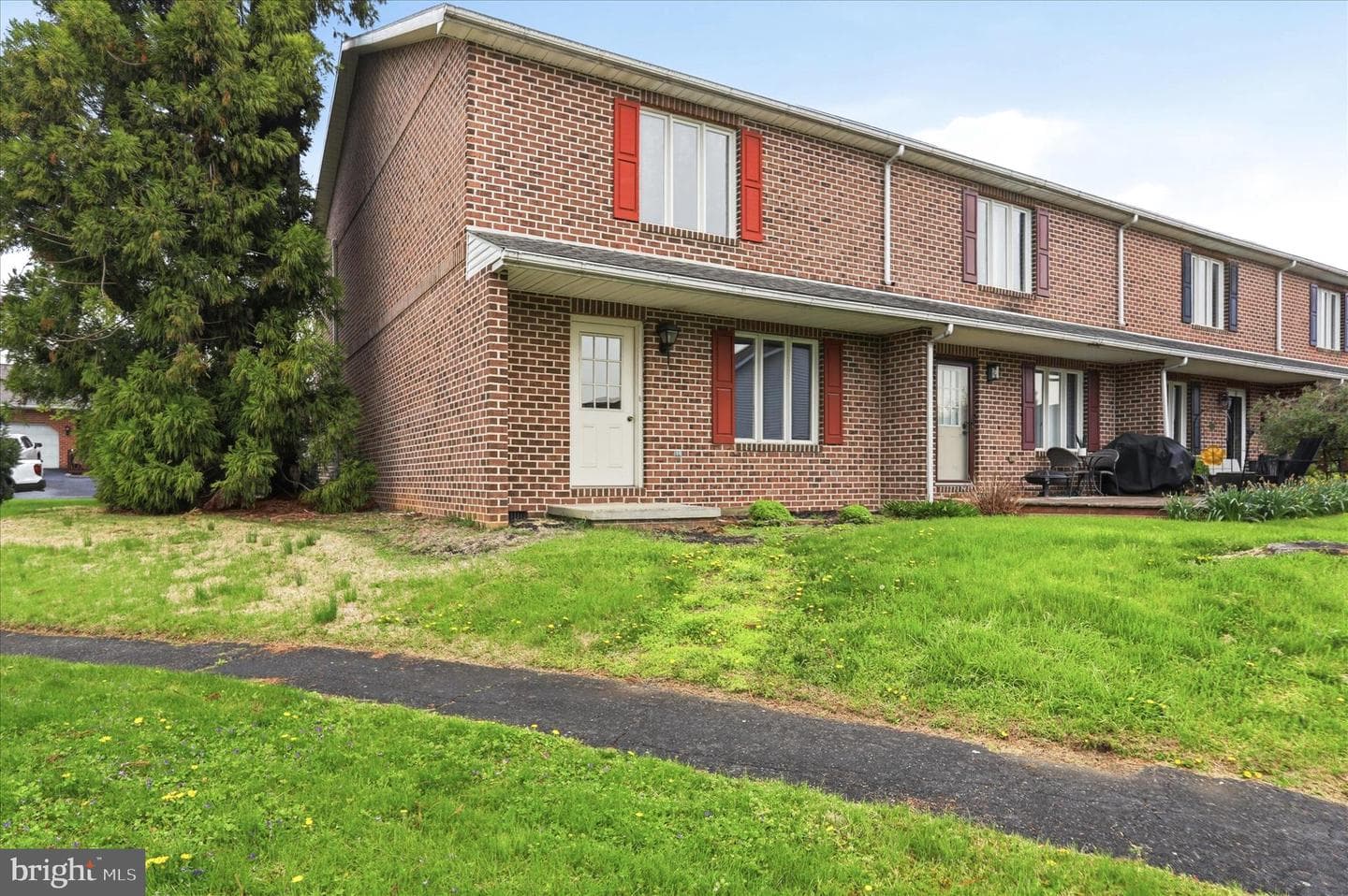 334 Stonegate Court photo 24