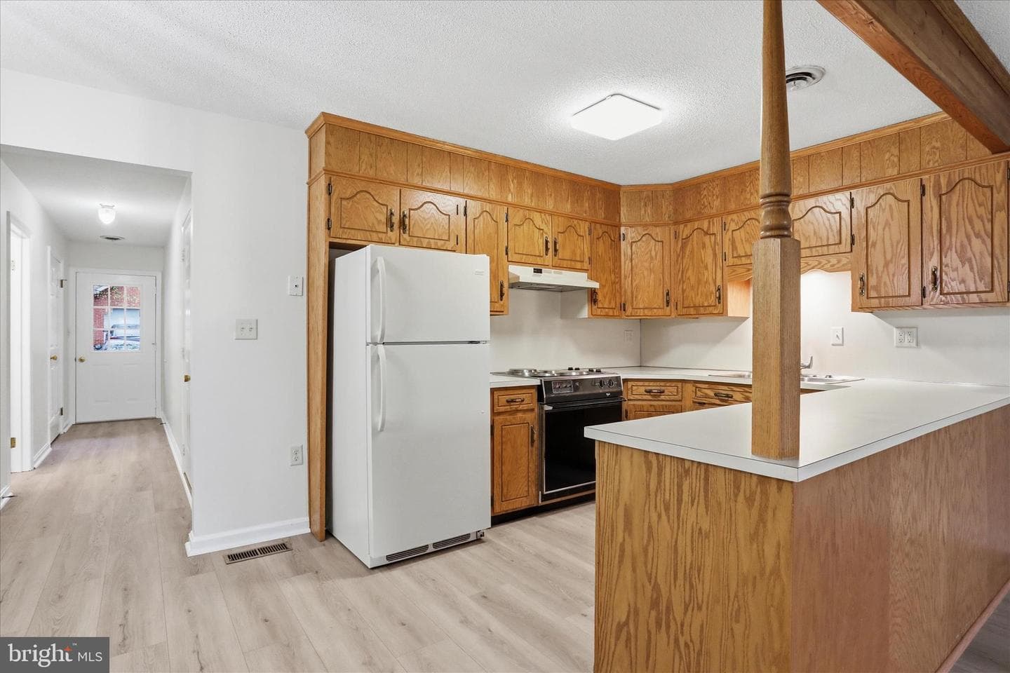 334 Stonegate Court photo 4