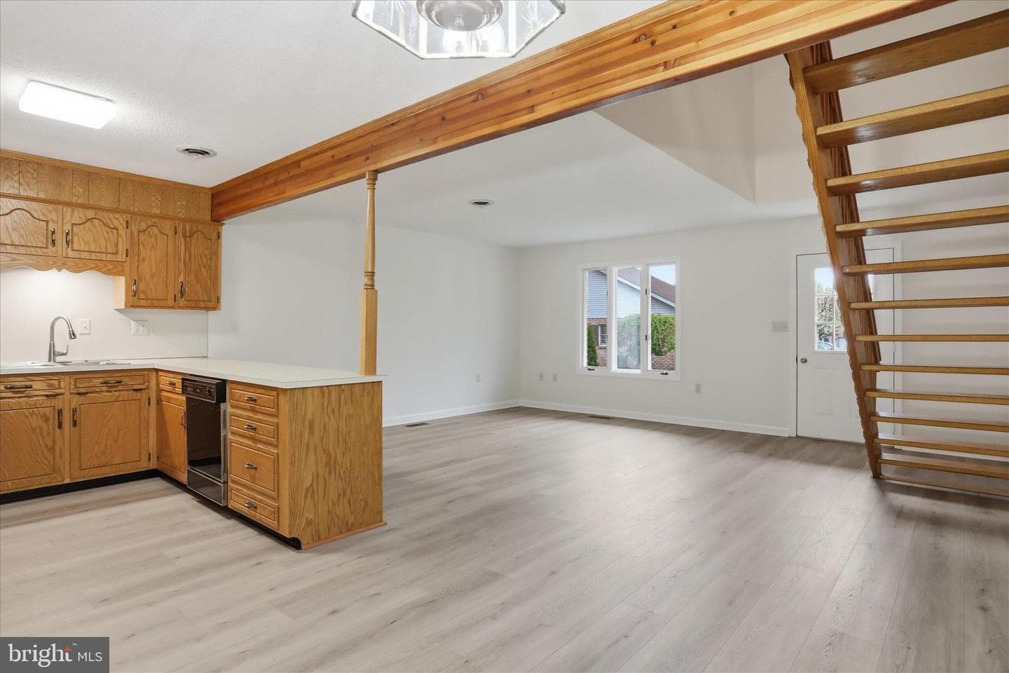 334 Stonegate Court photo 8