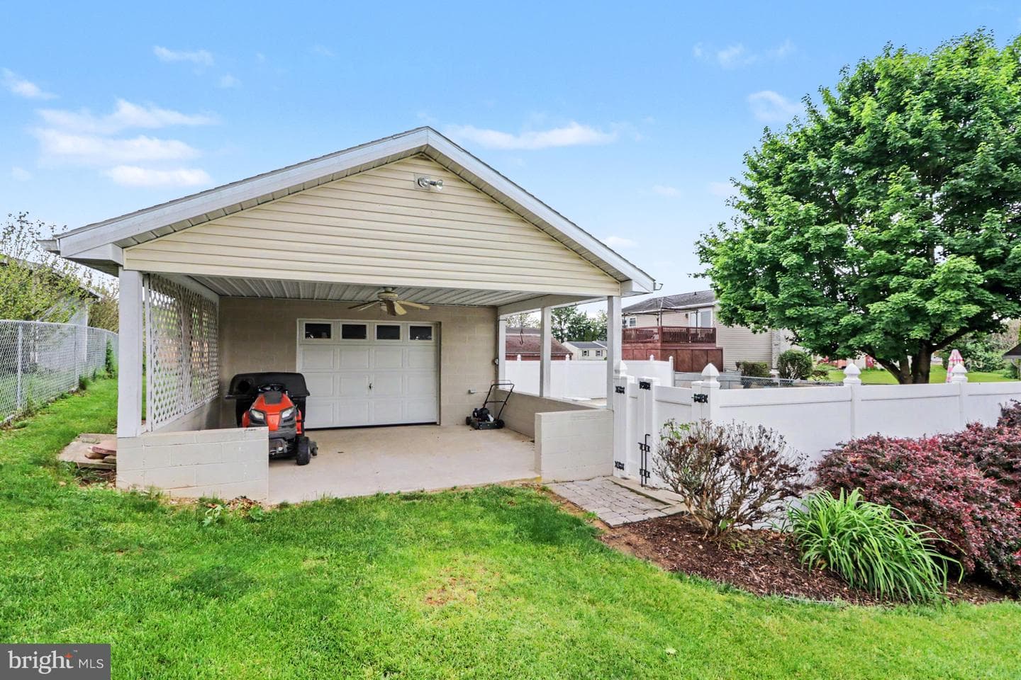50 Eisenhower Drive photo 27