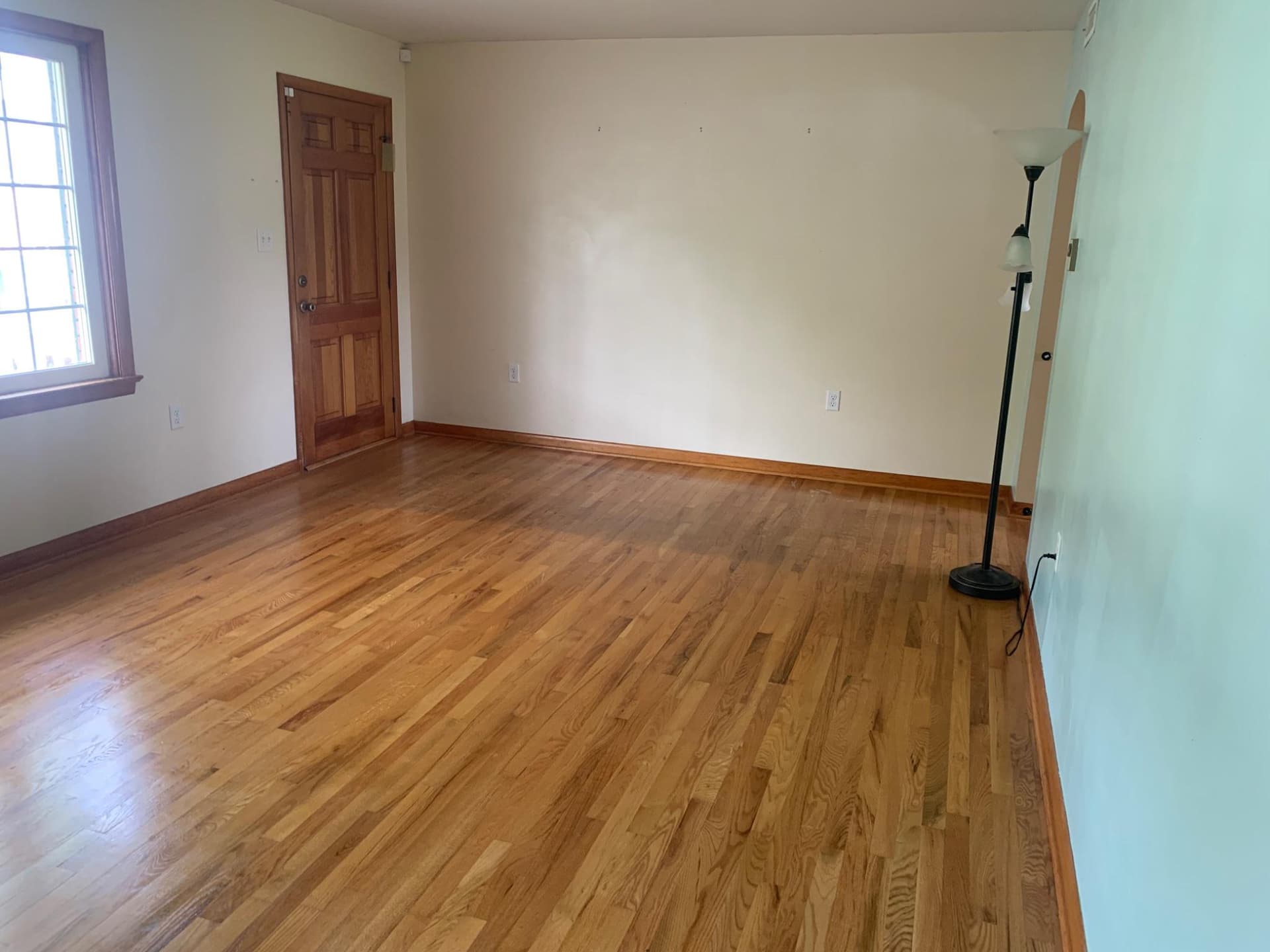 12139 Snyder Avenue photo 12