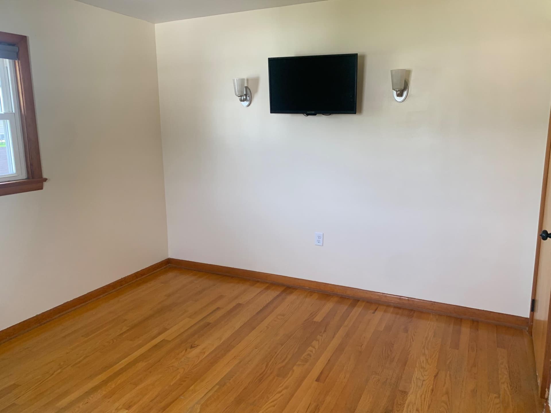 12139 Snyder Avenue photo 29