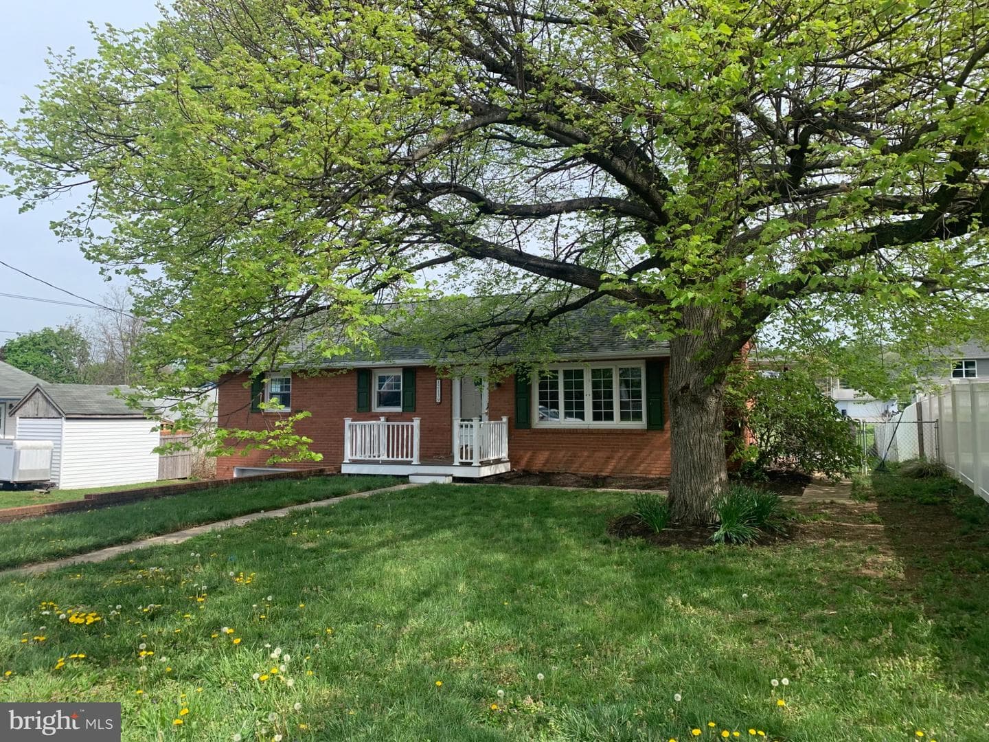 12139 Snyder Avenue photo 3