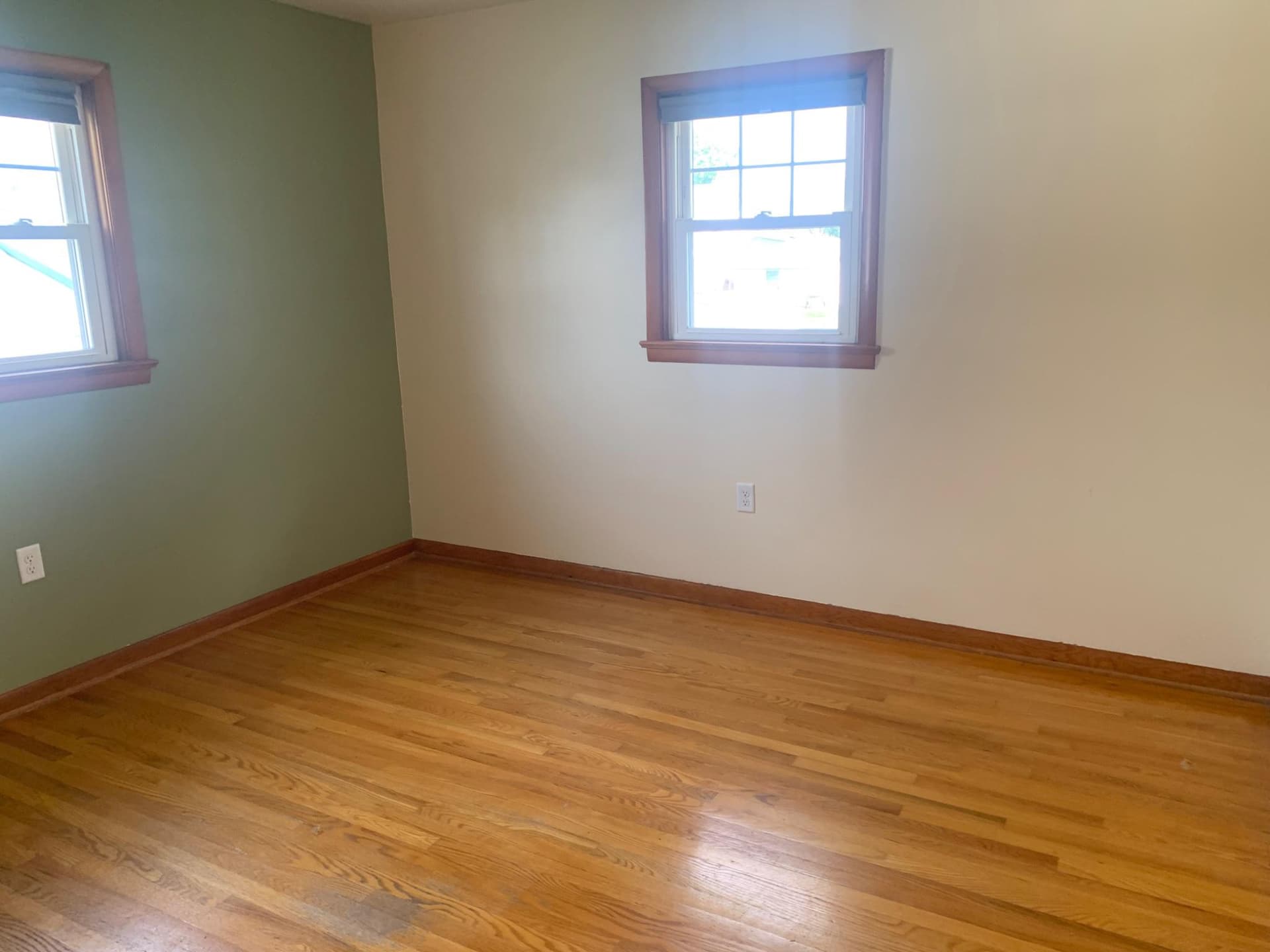 12139 Snyder Avenue photo 30