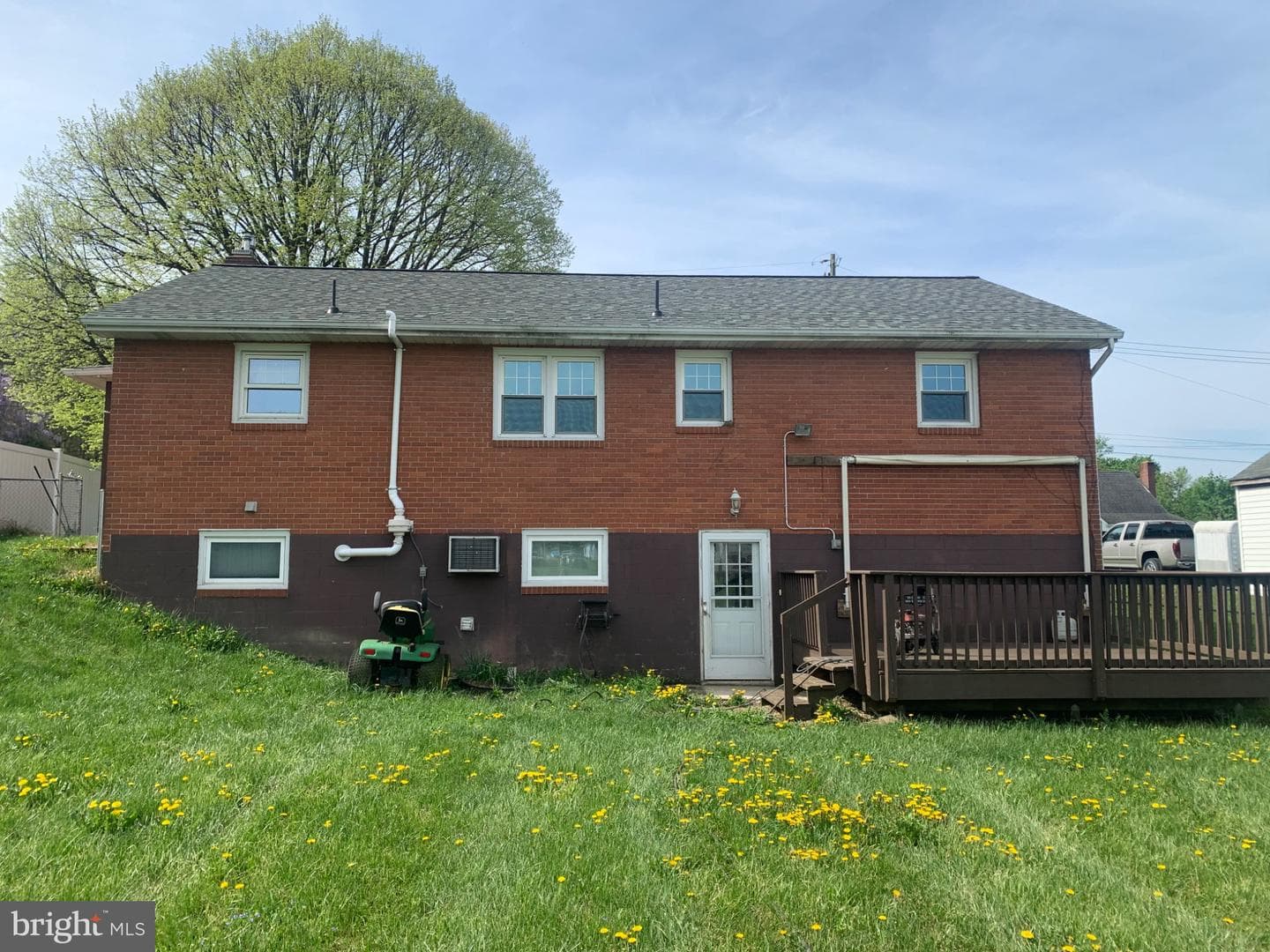 12139 Snyder Avenue photo 34