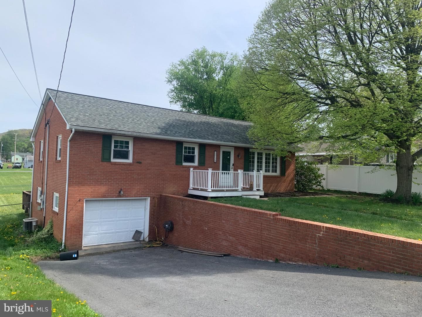 12139 Snyder Avenue photo 4