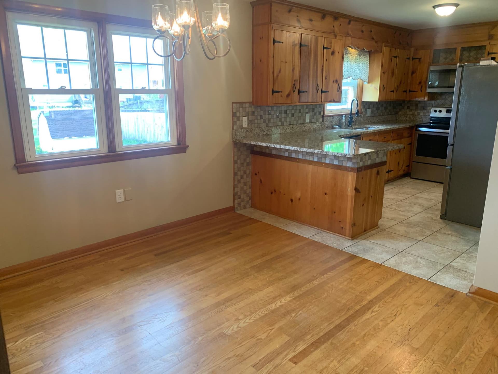 12139 Snyder Avenue photo 9