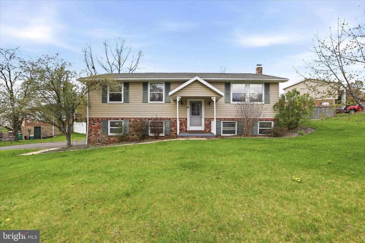 99 Jameslee Drive, Chambersburg