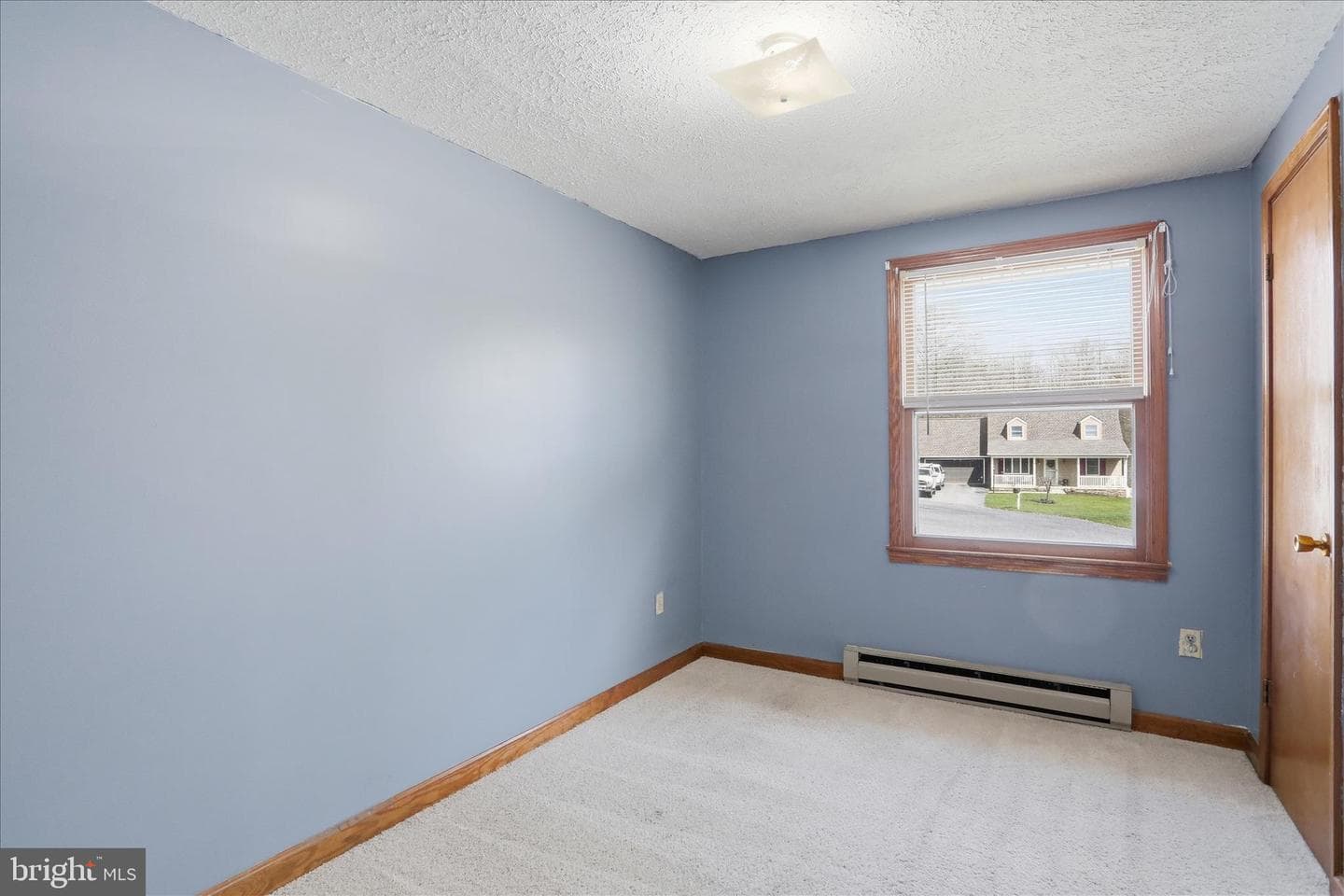 99 Jameslee Drive photo 24