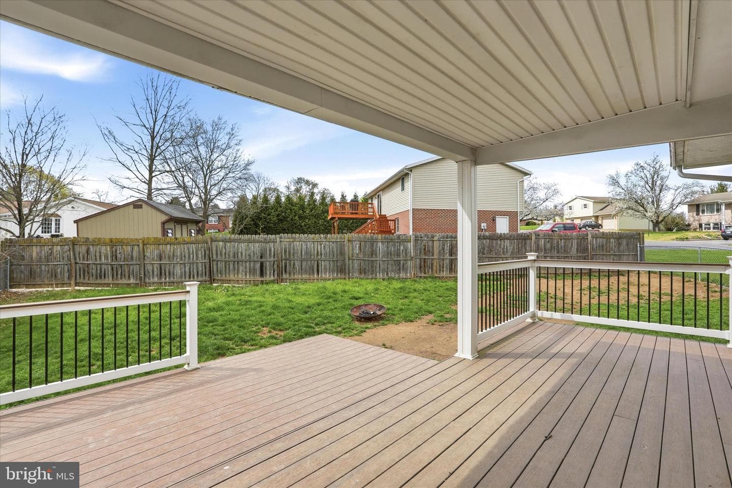 99 Jameslee Drive photo 30