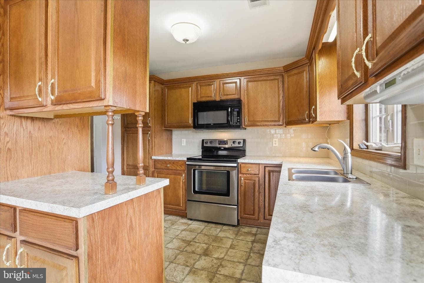 340 Suelinn Drive photo 13