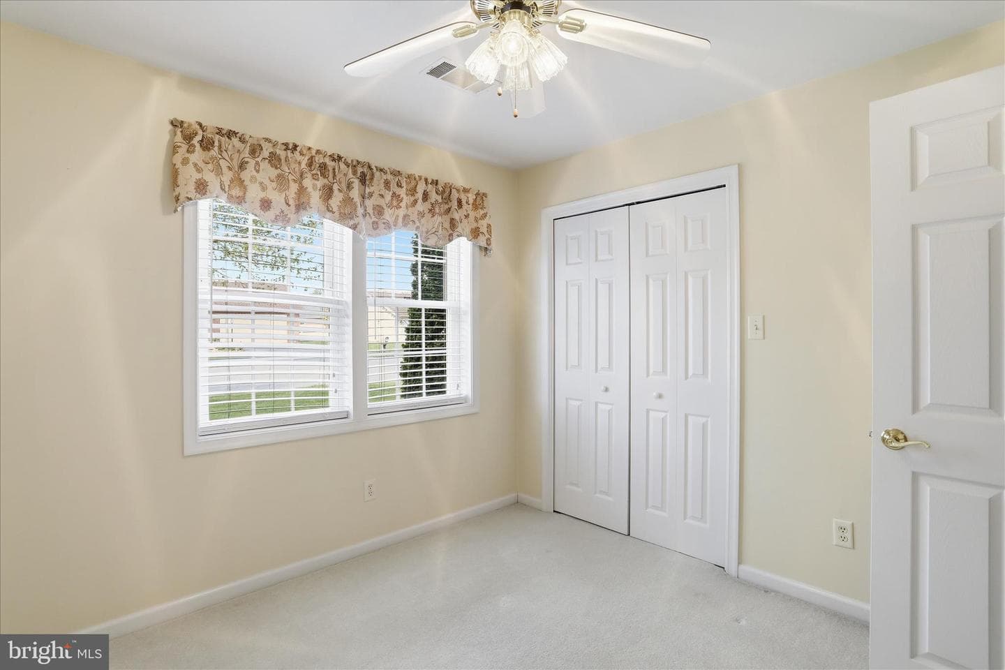 340 Suelinn Drive photo 21