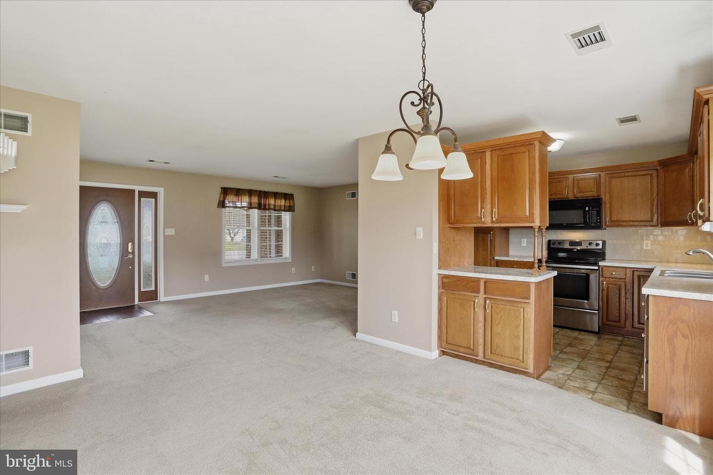 340 Suelinn Drive photo 6
