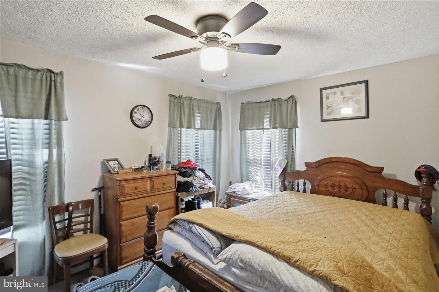254 W Queen Street photo 17