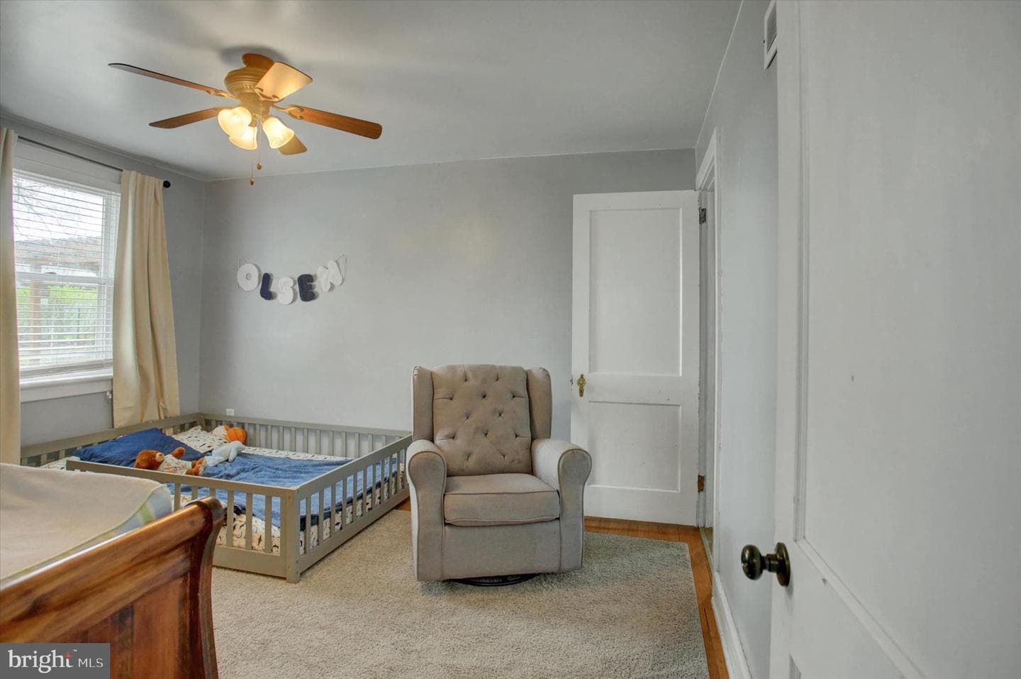 374 Glen Street photo 11
