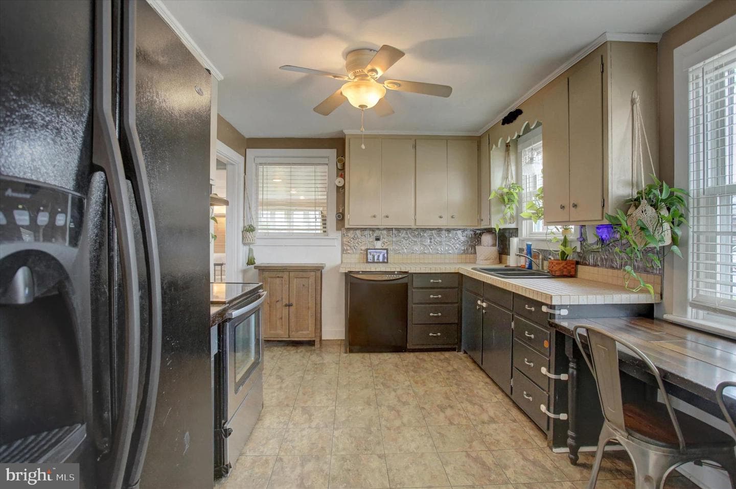 374 Glen Street photo 20