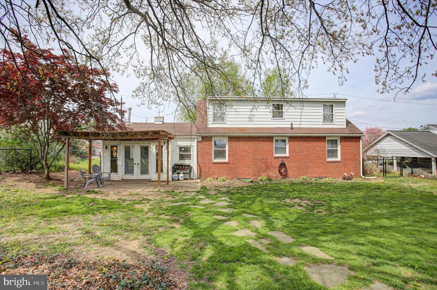 374 Glen Street photo 37
