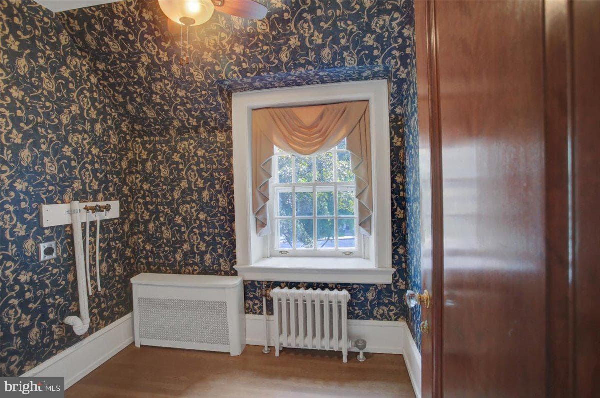 307 W King Street photo 30