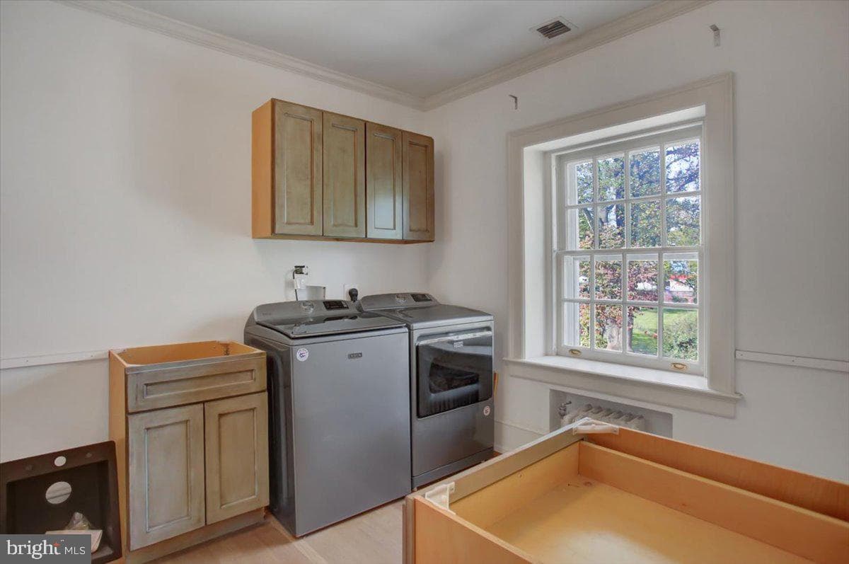 307 W King Street photo 40