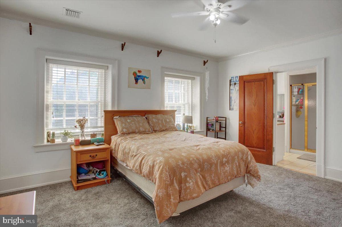 307 W King Street photo 48