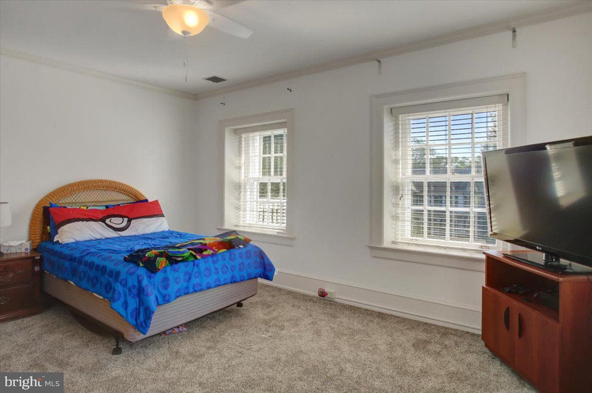 307 W King Street photo 51