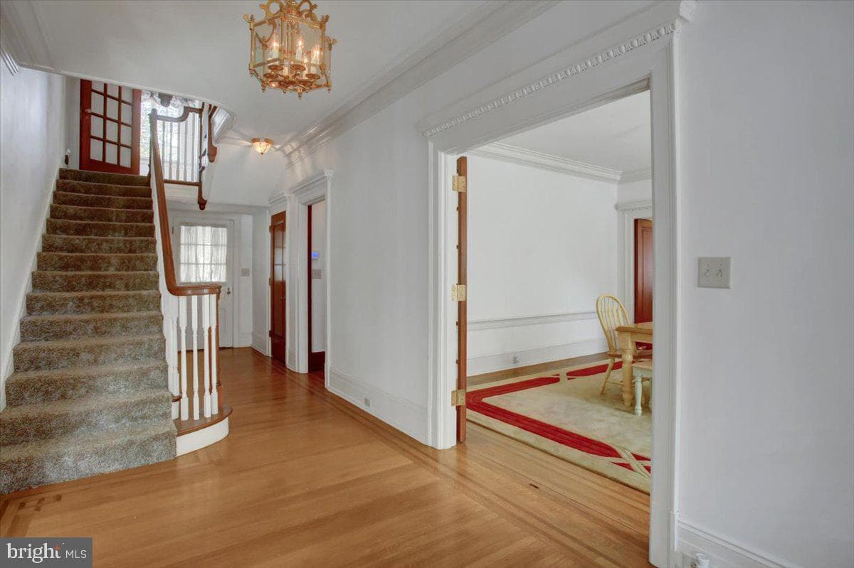 307 W King Street photo 6