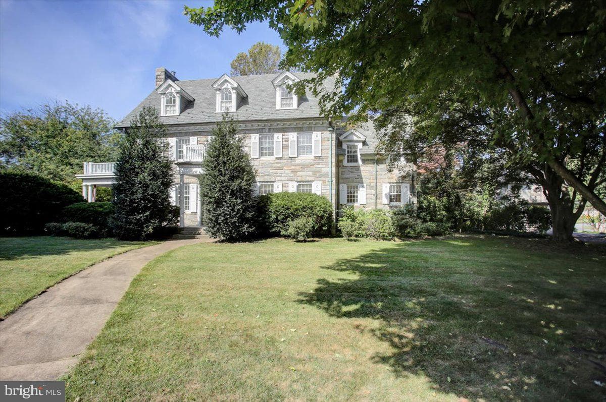307 W King Street photo 65
