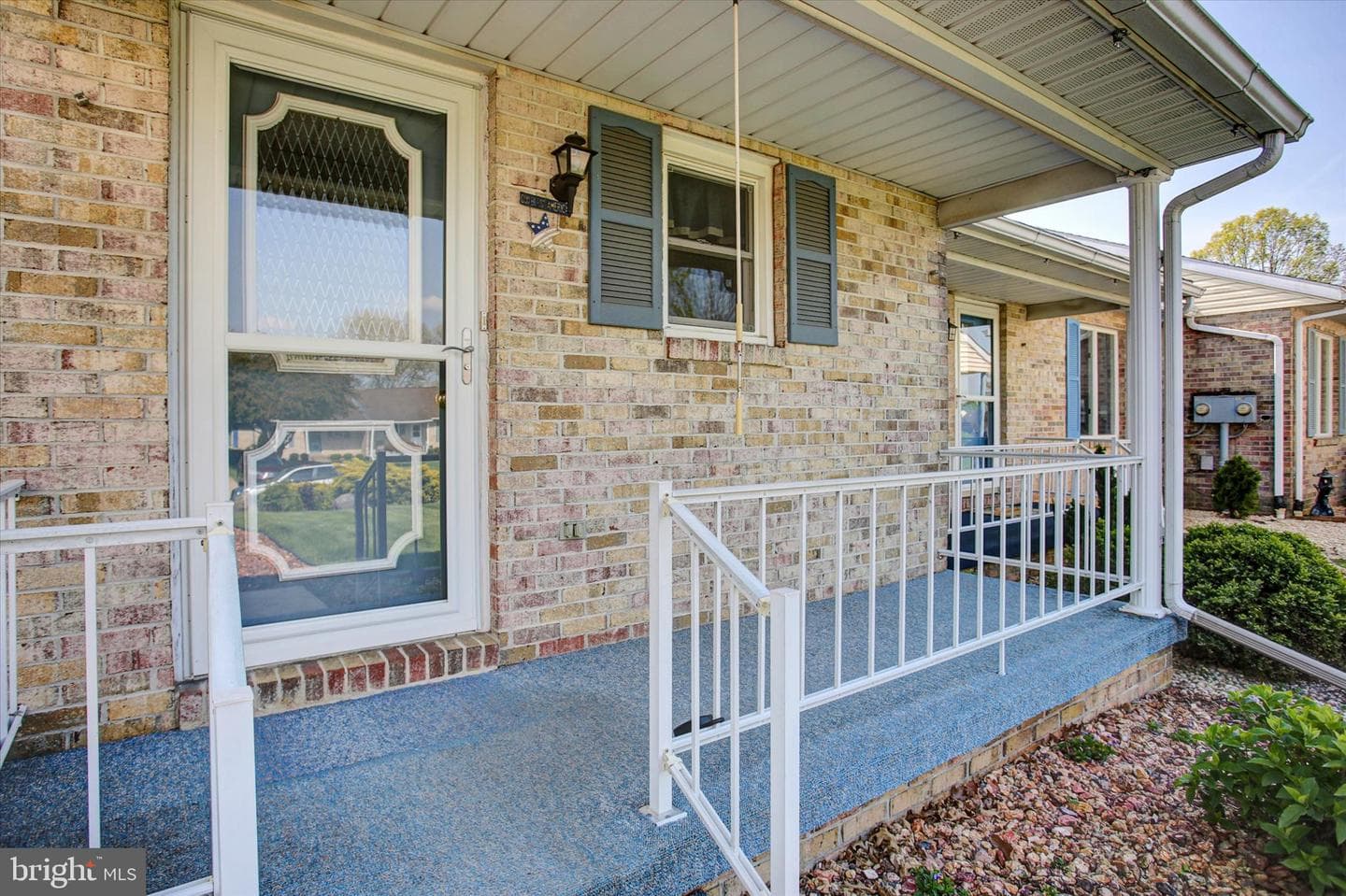 1084 Westgate Drive photo 8