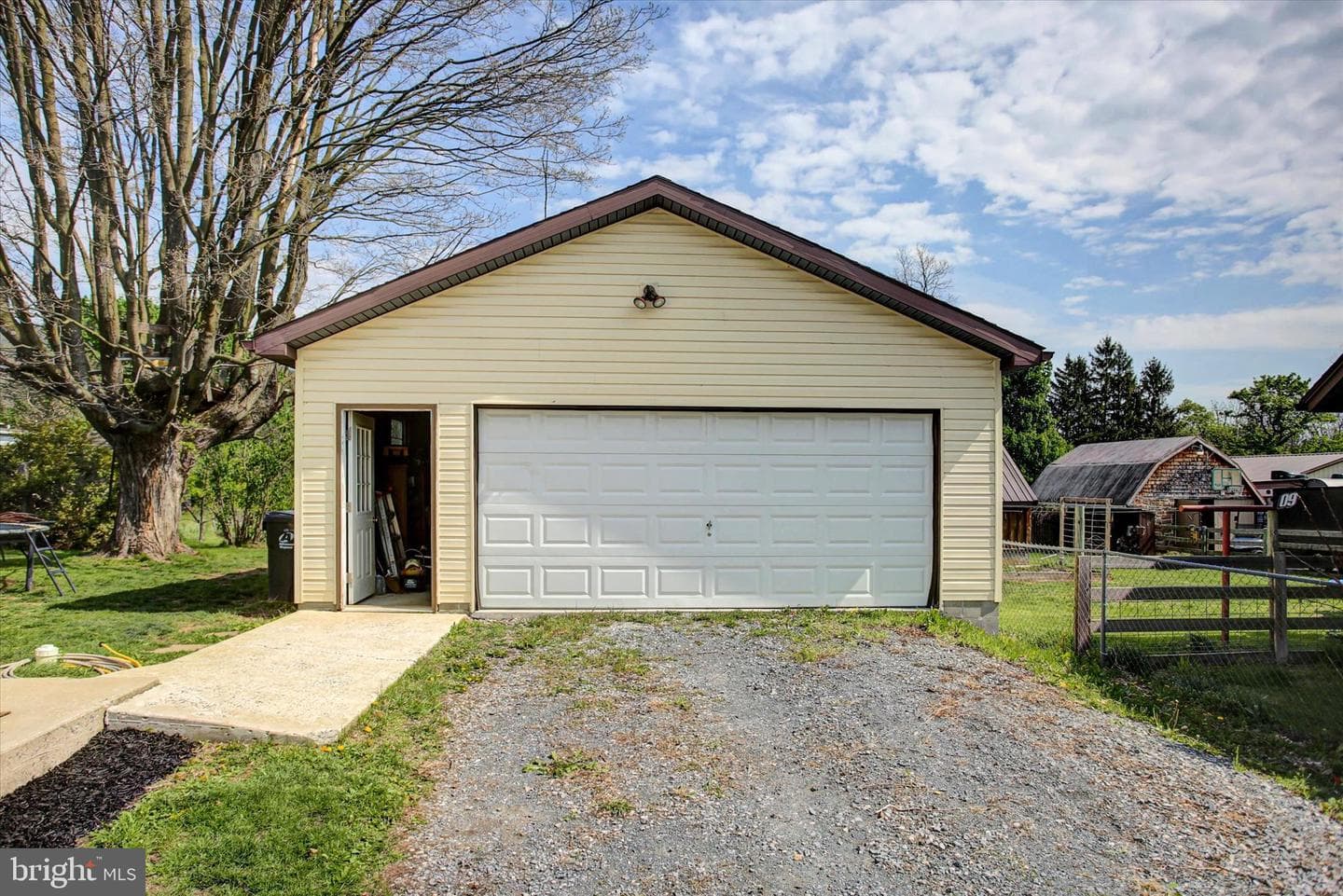 9775 Upper Strasburg Road photo 29