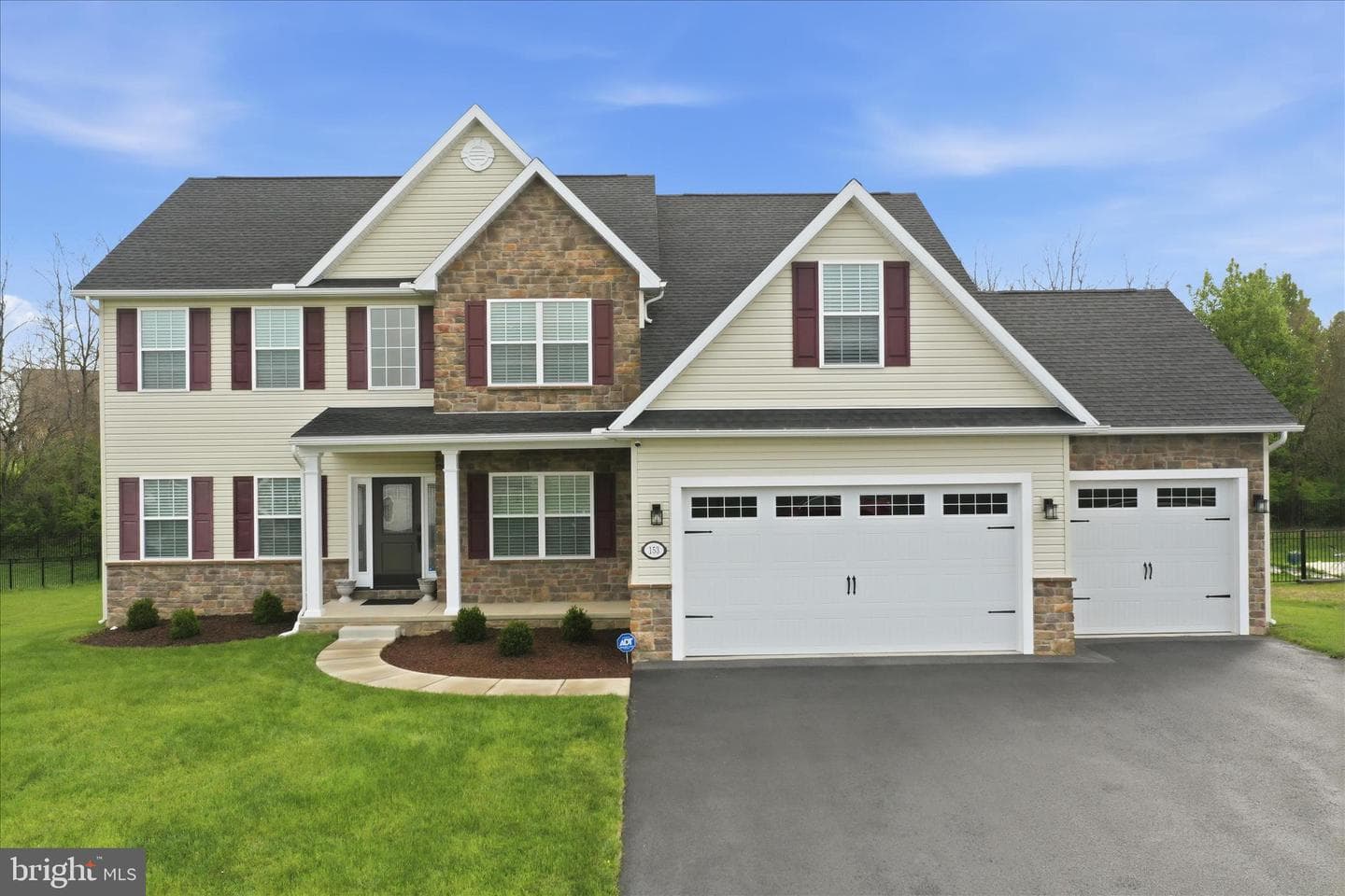153 Delanie Drive photo 2